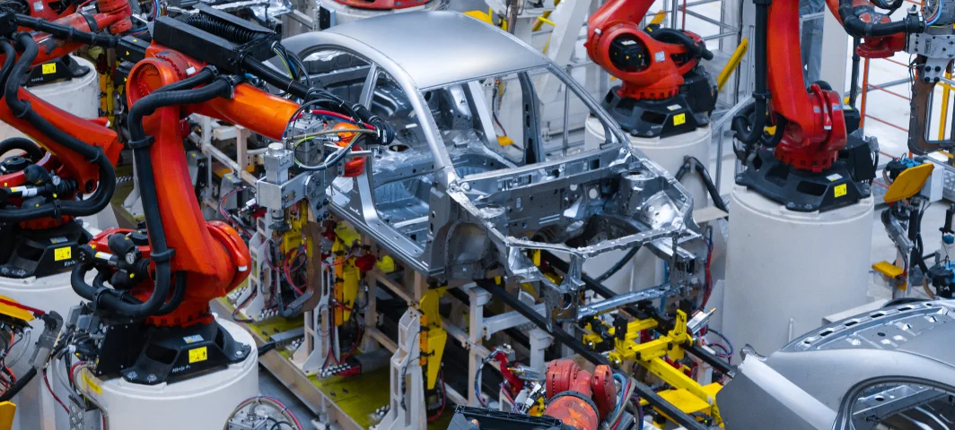 Automaker Cuts Flow-Outs 90%, Downtime 40%